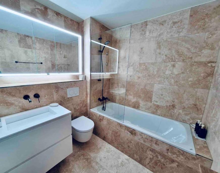 Modern Laax Apt, Swimming Pools, Wellness & Tennis Exterior foto
